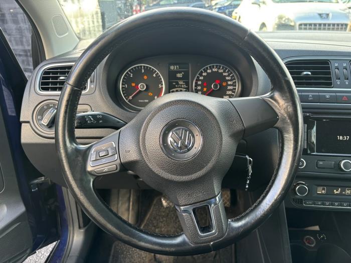 Volkswagen Polo V 1.2 TDI 12V BlueMotion Samochód złomowany (2011, Niebieski)