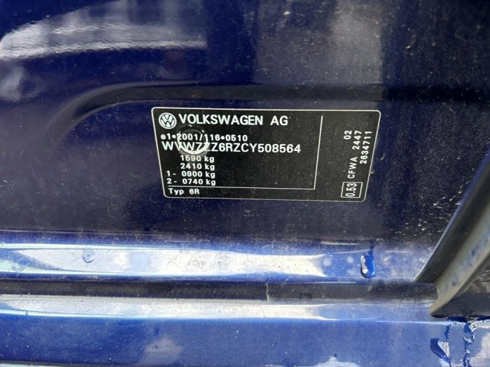 Volkswagen Polo V 1.2 TDI 12V BlueMotion Samochód złomowany (2011, Niebieski)