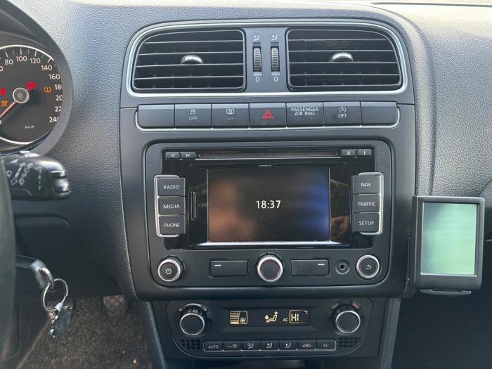 Volkswagen Polo V 1.2 TDI 12V BlueMotion Samochód złomowany (2011, Niebieski)