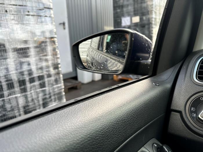 Volkswagen Polo V 1.2 TDI 12V BlueMotion Samochód złomowany (2011, Niebieski)