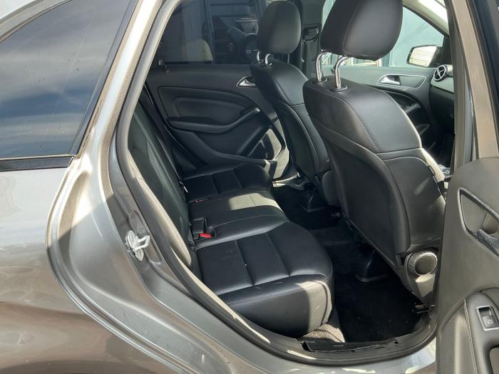 Mercedes B 1.8 B-180 CDI BlueEFFICIENCY 16V Épave (2013, Gris, Gris souris)