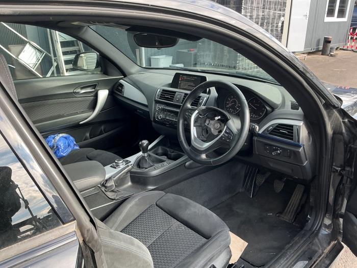 BMW 1 serie 116d 1.5 12V TwinPower Samochód złomowany (2016, Metalik, Czarny)