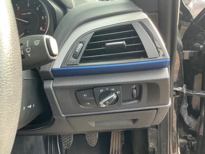 BMW 1 serie 116d 1.5 12V TwinPower Samochód złomowany (2016, Metalik, Czarny)