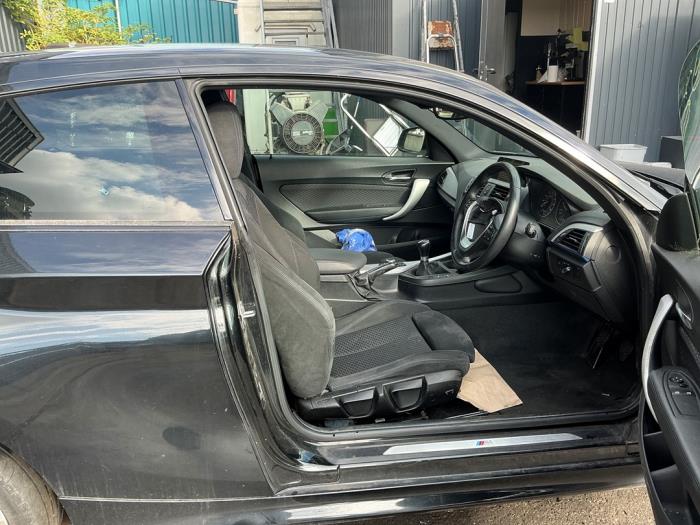 BMW 1 serie 116d 1.5 12V TwinPower Samochód złomowany (2016, Metalik, Czarny)