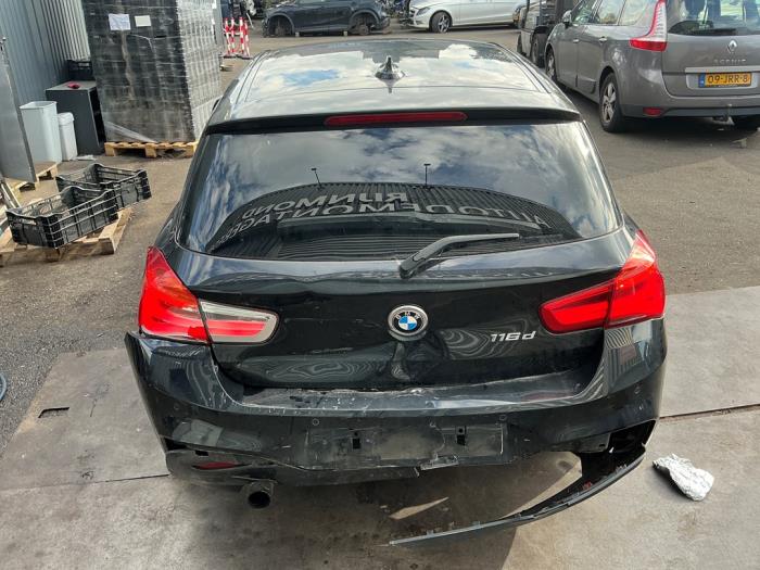 BMW 1 serie 116d 1.5 12V TwinPower Samochód złomowany (2016, Metalik, Czarny)