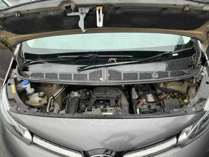 Toyota ProAce 1.6 D-4D 115 16V Sloopvoertuig (2018, Donker, Zilvergrijs)