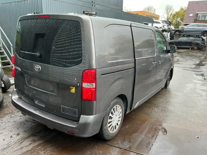 Toyota ProAce 1.6 D-4D 115 16V Sloopvoertuig (2018, Donker, Zilvergrijs)