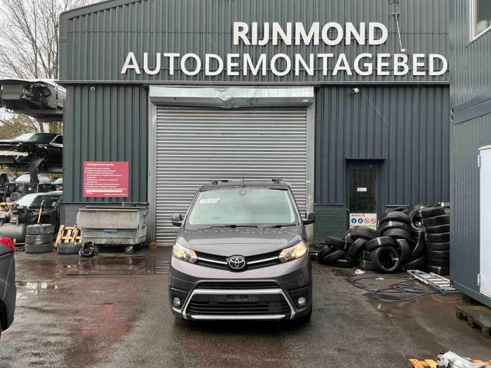 Toyota ProAce 1.6 D-4D 115 16V Sloopvoertuig (2018, Donker, Zilvergrijs)