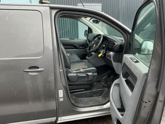 Toyota ProAce 1.6 D-4D 115 16V Sloopvoertuig (2018, Donker, Zilvergrijs)