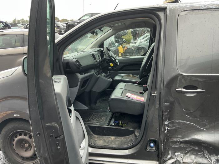 Toyota ProAce 1.6 D-4D 115 16V Sloopvoertuig (2018, Donker, Zilvergrijs)