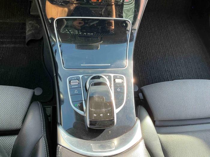 Mercedes C Estate C-180 1.6 16V BlueEfficiency Samochód złomowany (2017, Metalik, Czarny)