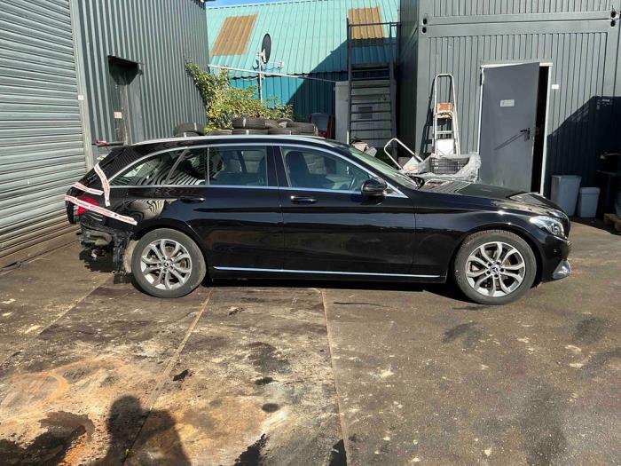 Mercedes C Estate C-180 1.6 16V BlueEfficiency Samochód złomowany (2017, Metalik, Czarny)