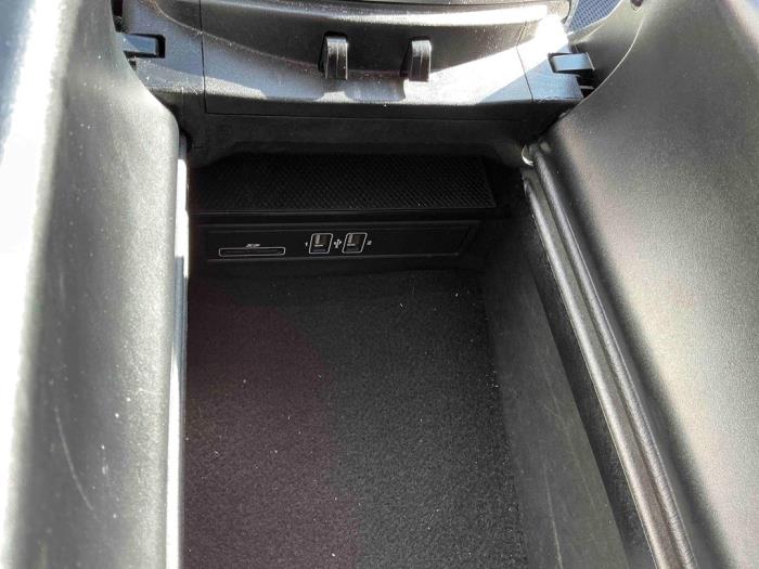 Mercedes C Estate C-180 1.6 16V BlueEfficiency Samochód złomowany (2017, Metalik, Czarny)