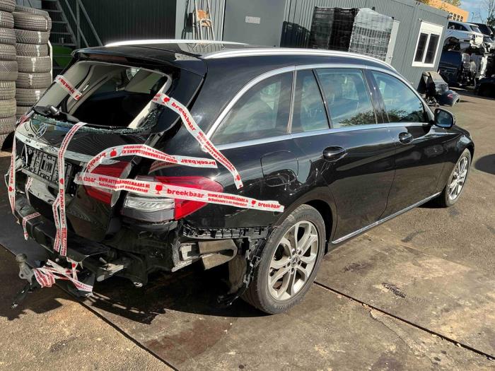 Mercedes C Estate C-180 1.6 16V BlueEfficiency Samochód złomowany (2017, Metalik, Czarny)