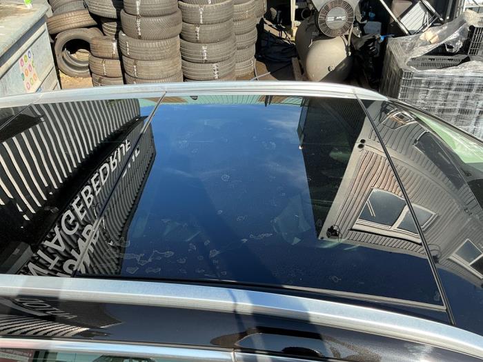 Mercedes C Estate C-180 1.6 16V BlueEfficiency Samochód złomowany (2017, Metalik, Czarny)