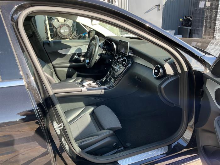 Mercedes C Estate C-180 1.6 16V BlueEfficiency Samochód złomowany (2017, Metalik, Czarny)