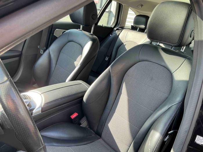 Mercedes C Estate C-180 1.6 16V BlueEfficiency Samochód złomowany (2017, Metalik, Czarny)