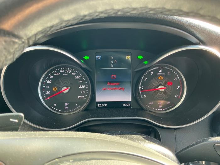 Mercedes C Estate C-180 1.6 16V BlueEfficiency Samochód złomowany (2017, Metalik, Czarny)