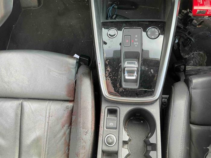 Audi A3 Sportback 1.0 30 TFSI 12V Vehículo de desguace (2021, Oscuro, Metálico, Gris plateado, Gris ratón)