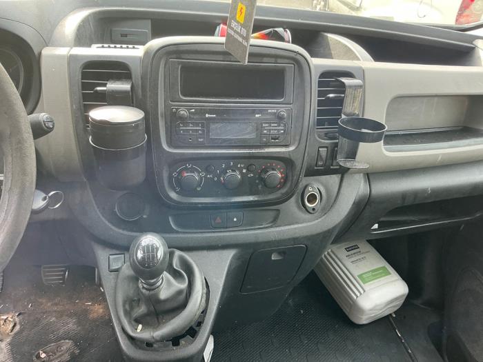 Renault Trafic 1.6 dCi 90 Sloopvoertuig (2015, Wit)