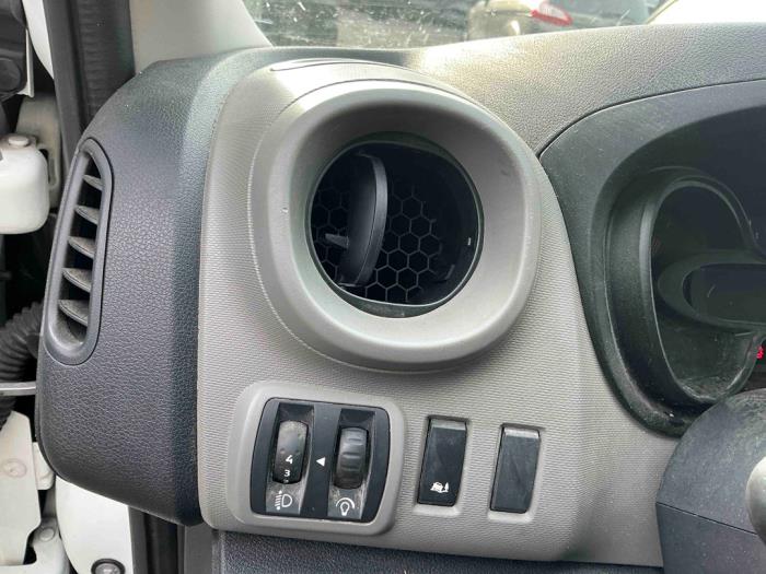 Renault Trafic 1.6 dCi 90 Sloopvoertuig (2015, Wit)