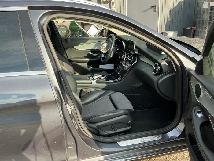 Mercedes C Estate C-180 1.6 16V BlueEfficiency Sloopvoertuig (2015, Grijs)