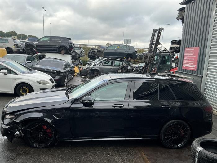 Mercedes C Estate AMG C-63 AMG 4.0 V8 Biturbo Sloopvoertuig (2017, Metallic, Zwart)