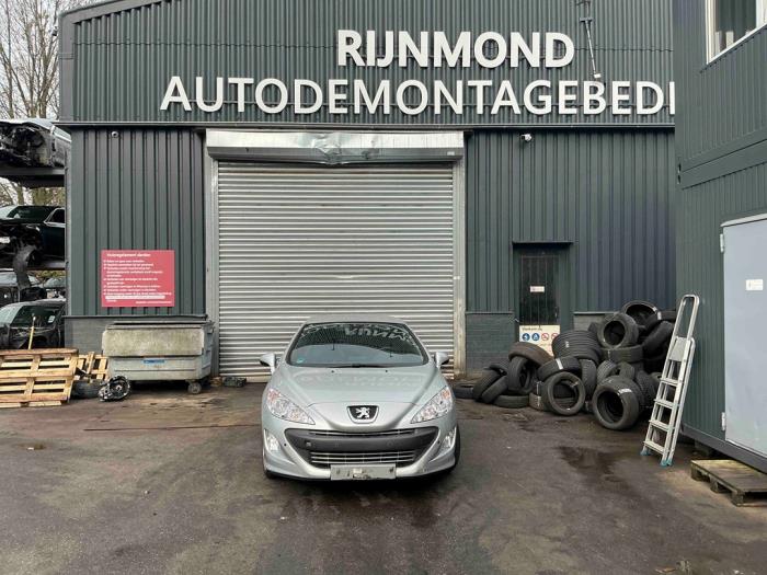 Peugeot 308 CC 1.6 16V THP 150 Sloopvoertuig (2009, Zilvergrijs, Grijs)