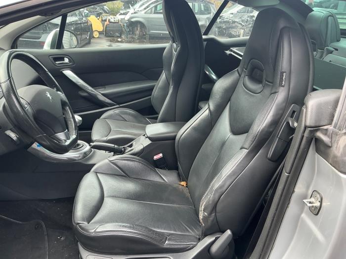 Peugeot 308 CC 1.6 16V THP 150 Sloopvoertuig (2009, Zilvergrijs, Grijs)