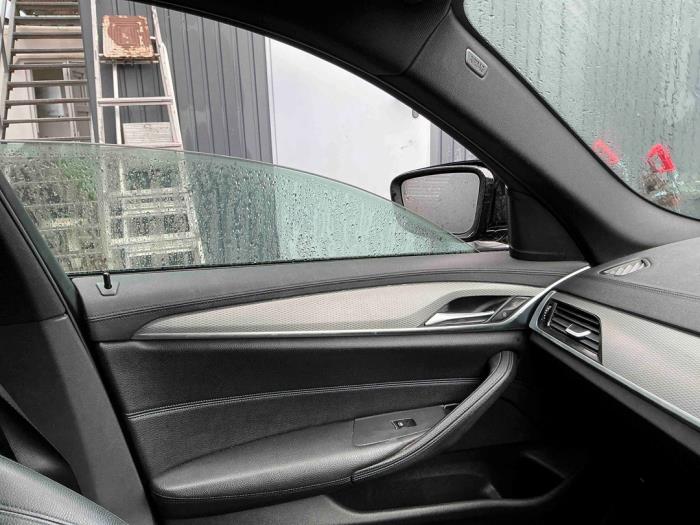 BMW 5 serie 530d 3.0 TwinPower Turbo 24V Sloopvoertuig (2018, Donker, Blauw)