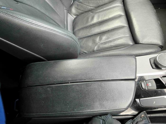 BMW 5 serie 530d 3.0 TwinPower Turbo 24V Sloopvoertuig (2018, Donker, Blauw)