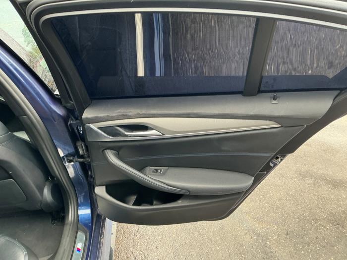 BMW 5 serie 530d 3.0 TwinPower Turbo 24V Sloopvoertuig (2018, Donker, Blauw)