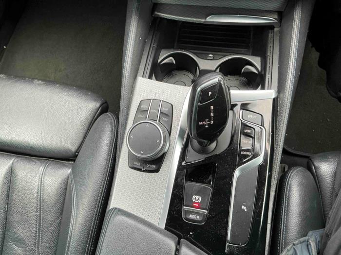 BMW 5 serie 530d 3.0 TwinPower Turbo 24V Sloopvoertuig (2018, Donker, Blauw)