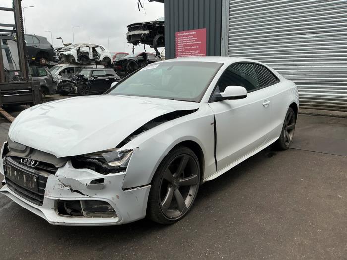 Audi A5 2.0 TDI 16V Sloopvoertuig (2015, Metallic, Wit)