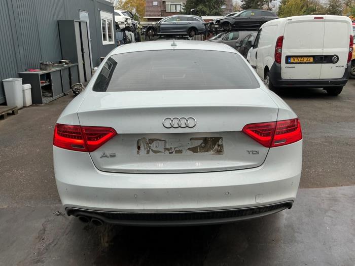 Audi A5 2.0 TDI 16V Sloopvoertuig (2015, Metallic, Wit)