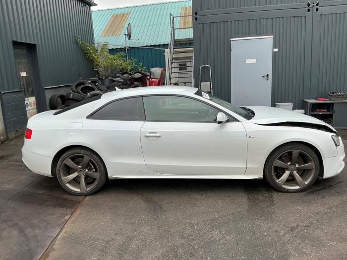 Audi A5 2.0 TDI 16V Sloopvoertuig (2015, Metallic, Wit)