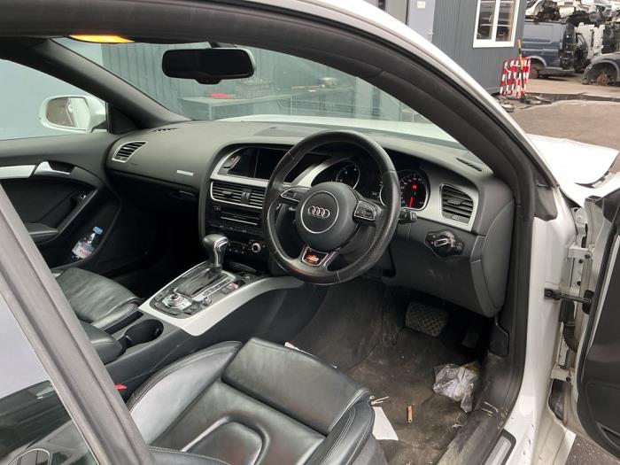 Audi A5 2.0 TDI 16V Sloopvoertuig (2015, Metallic, Wit)
