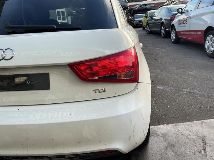 Audi A1 Sportback 1.6 TDI 16V Skrotfordon (2013, WIT)