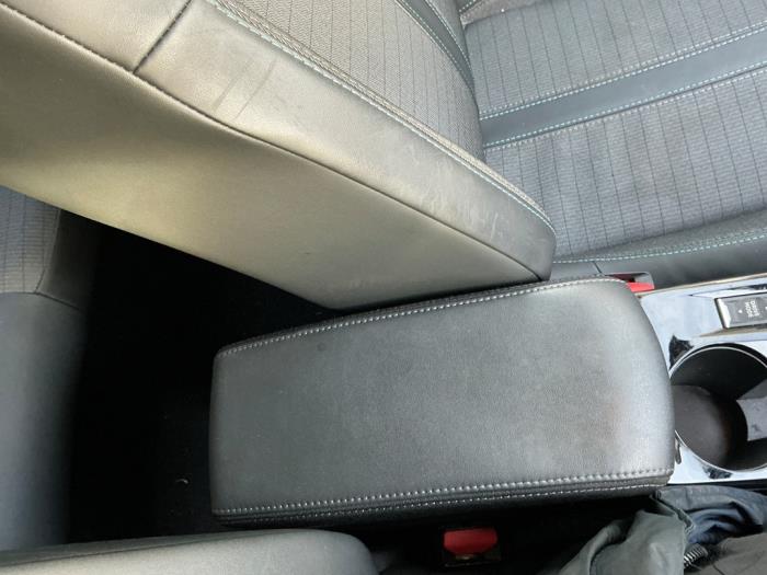 Peugeot 208 II 1.2 Vti 12V PureTech 100 Sloopvoertuig (2020, Donker, Zilvergrijs, Muisgrijs)