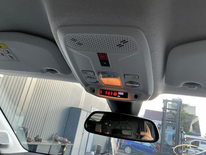 Peugeot 208 II 1.2 Vti 12V PureTech 100 Sloopvoertuig (2020, Donker, Zilvergrijs, Muisgrijs)