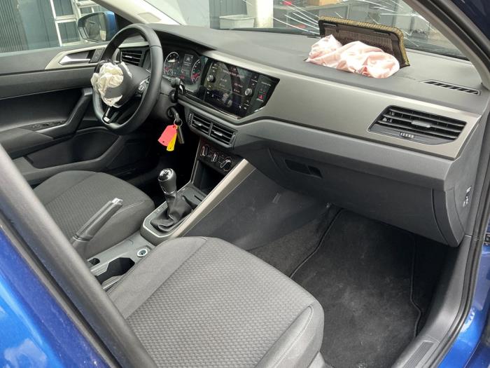 Volkswagen Polo VI 1.0 TSI 12V Sloopvoertuig (2021, Donker, Blauw)