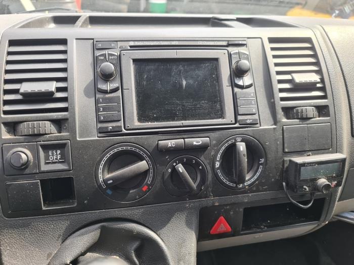 Volkswagen Transporter T5 2.5 TDi 4Motion Skrotfordon (2008, BLAUW)