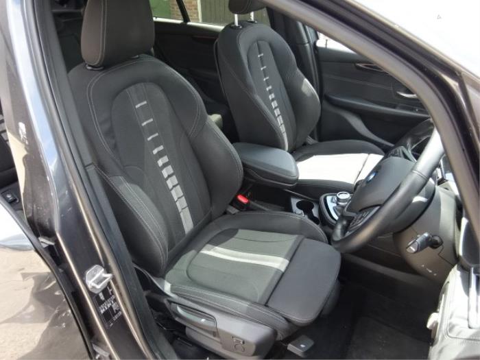 BMW 2 serie Gran Tourer 218i 1.5 TwinPower Turbo 12V Skrotfordon (2017, GRIJS)