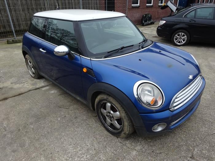 Mini Mini 1.6 16V Cooper Skrotfordon (2008, BLAUW)