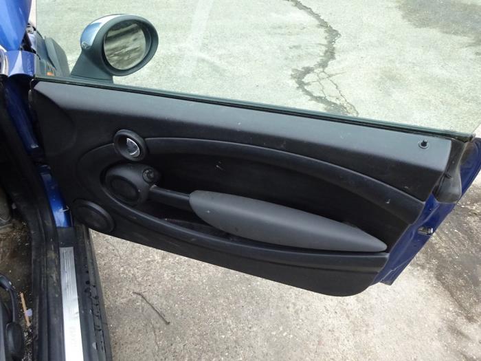 Mini Mini 1.6 16V Cooper Skrotfordon (2008, BLAUW)