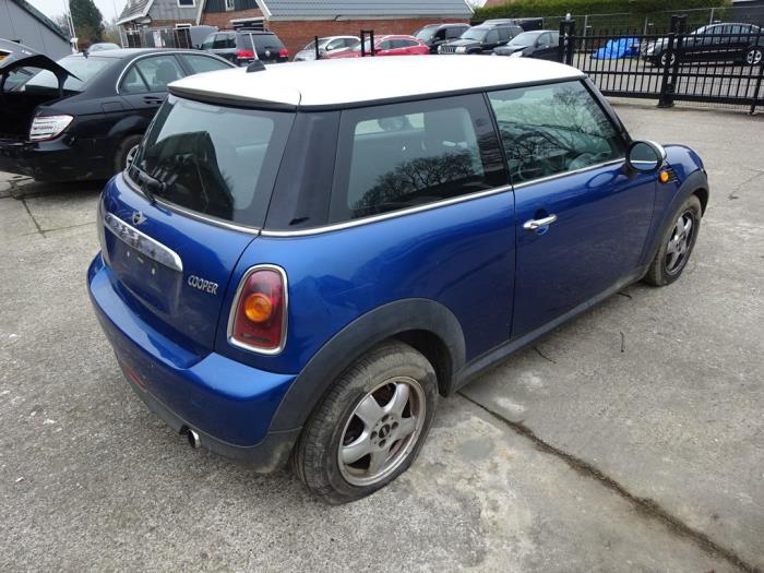 Mini Mini 1.6 16V Cooper Skrotfordon (2008, BLAUW)