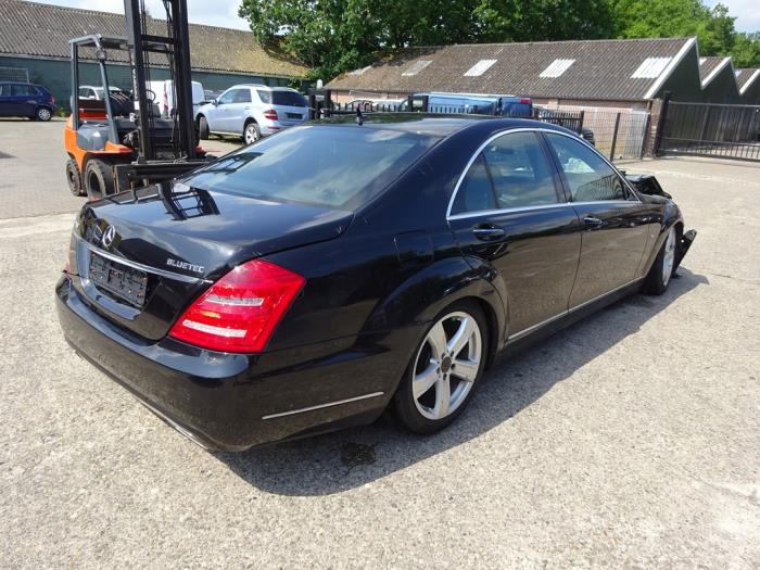 Mercedes S 3.0 S-350 BlueTec 24V 4-Matic Sloopvoertuig (2012, Zwart)