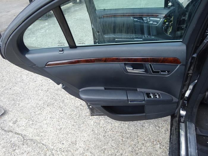 Mercedes S 3.0 S-350 BlueTec 24V 4-Matic Sloopvoertuig (2012, Zwart)