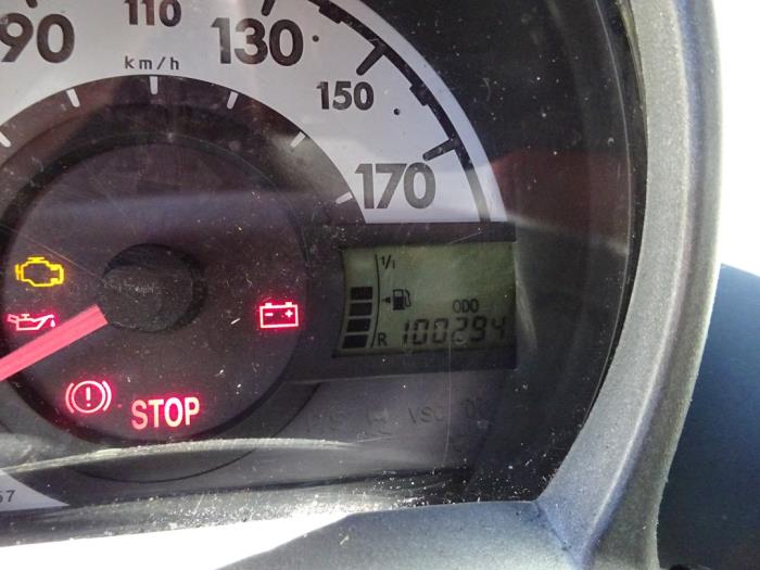 Toyota Aygo 1.0 12V VVT-i Sloopvoertuig (2007, Rood)