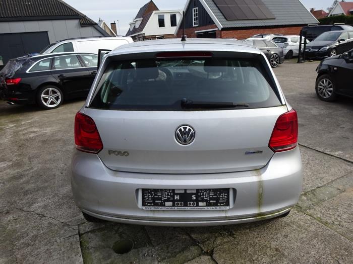 Volkswagen Polo V 1.6 TDI 16V 75 Skrotfordon (2010, GRIJS)